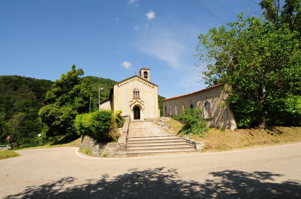 Locanda Del Pittore Arcumeggia Luaran gambar