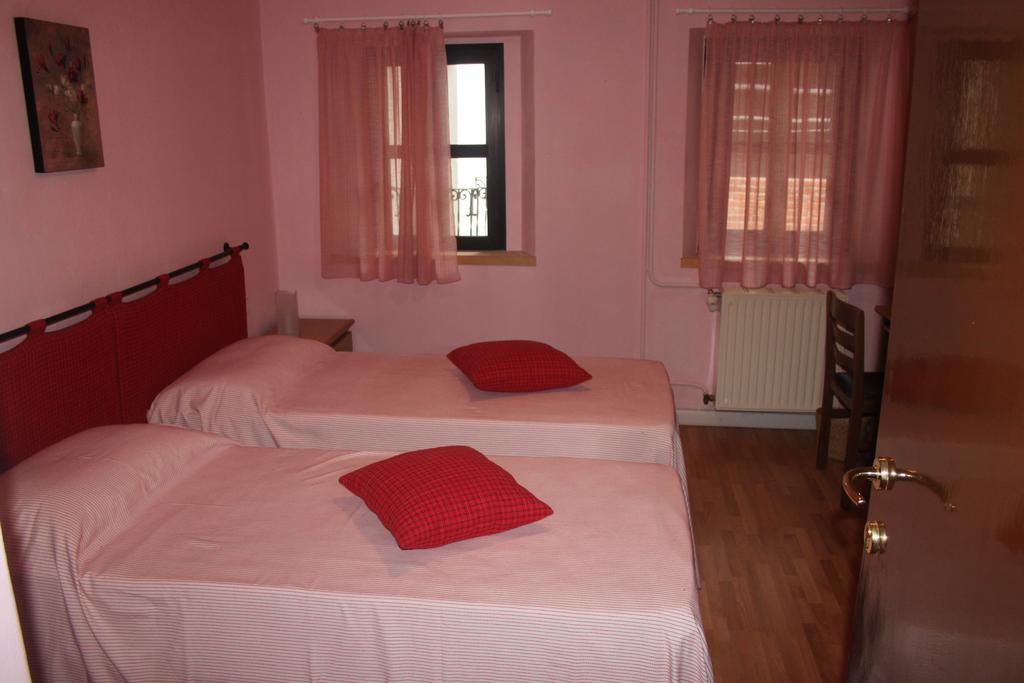 Locanda Del Pittore Arcumeggia Bilik gambar