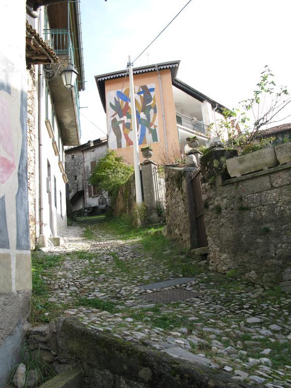 Locanda Del Pittore Arcumeggia Luaran gambar
