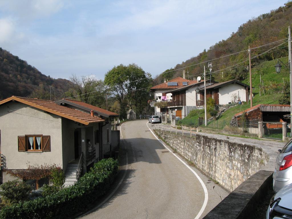 Locanda Del Pittore Arcumeggia Luaran gambar